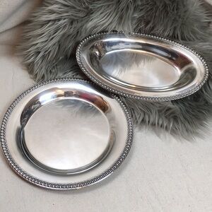 Vintage Silverplated serving platters set of 2